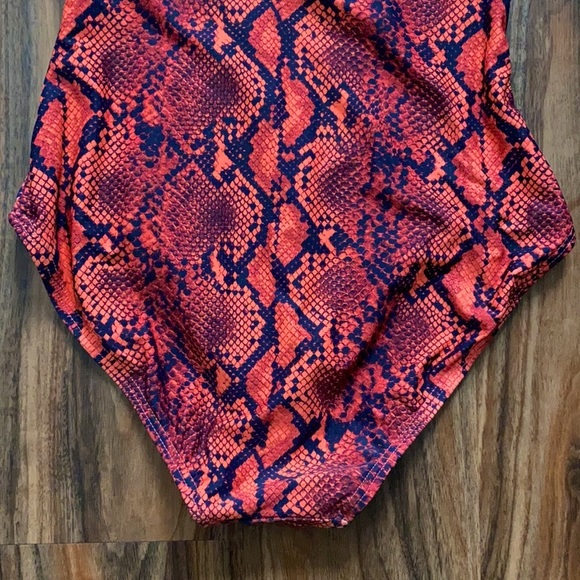 Michael Kors Persimmon Cruise swimsuit - Picture 13 of 15